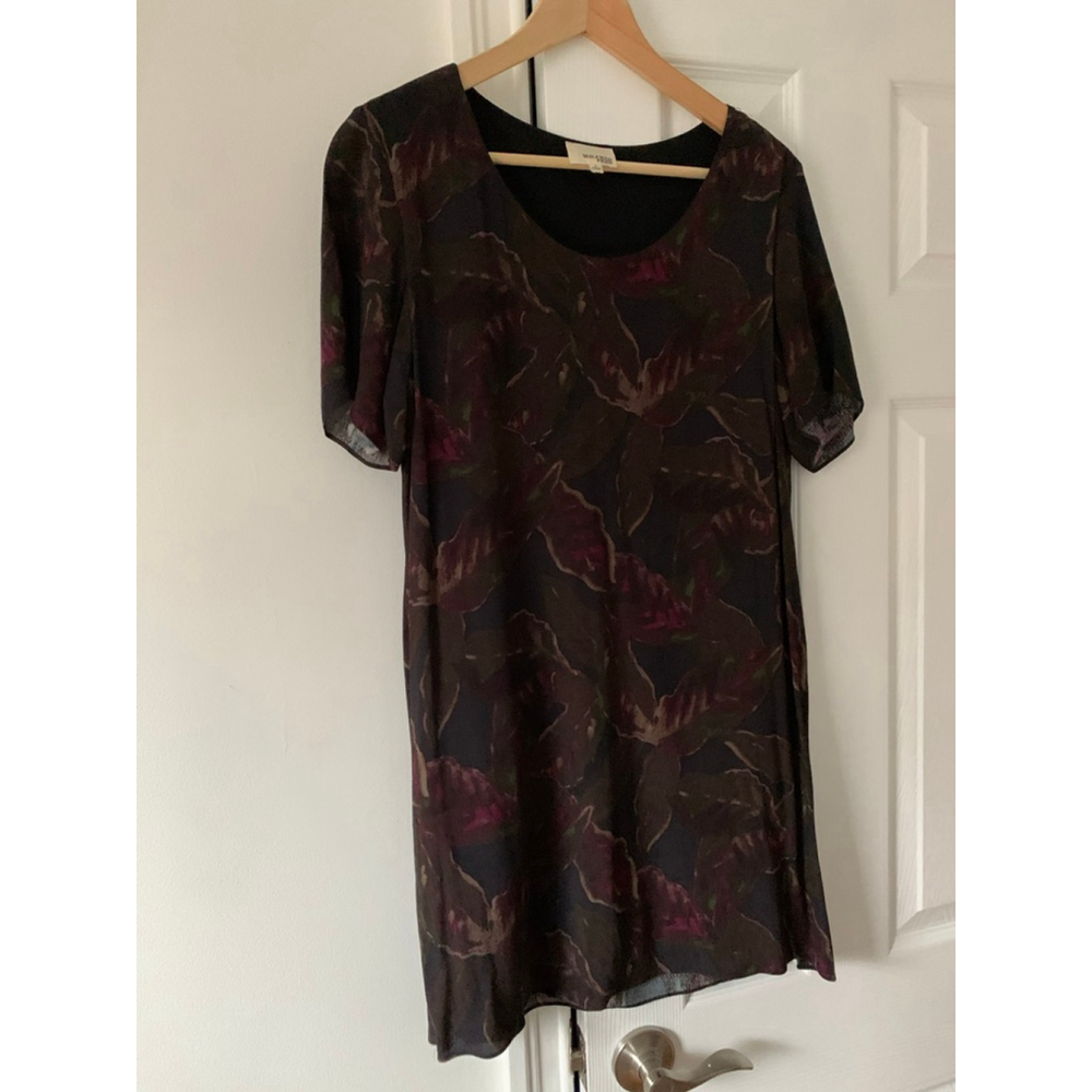 Aritzia Wilfred Free Teigen T-Shirt Shift Dress Crepe Floral Short Sleeve